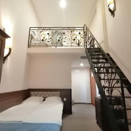 Hotel Aristokrat ابزور المظهر الخارجي الصورة