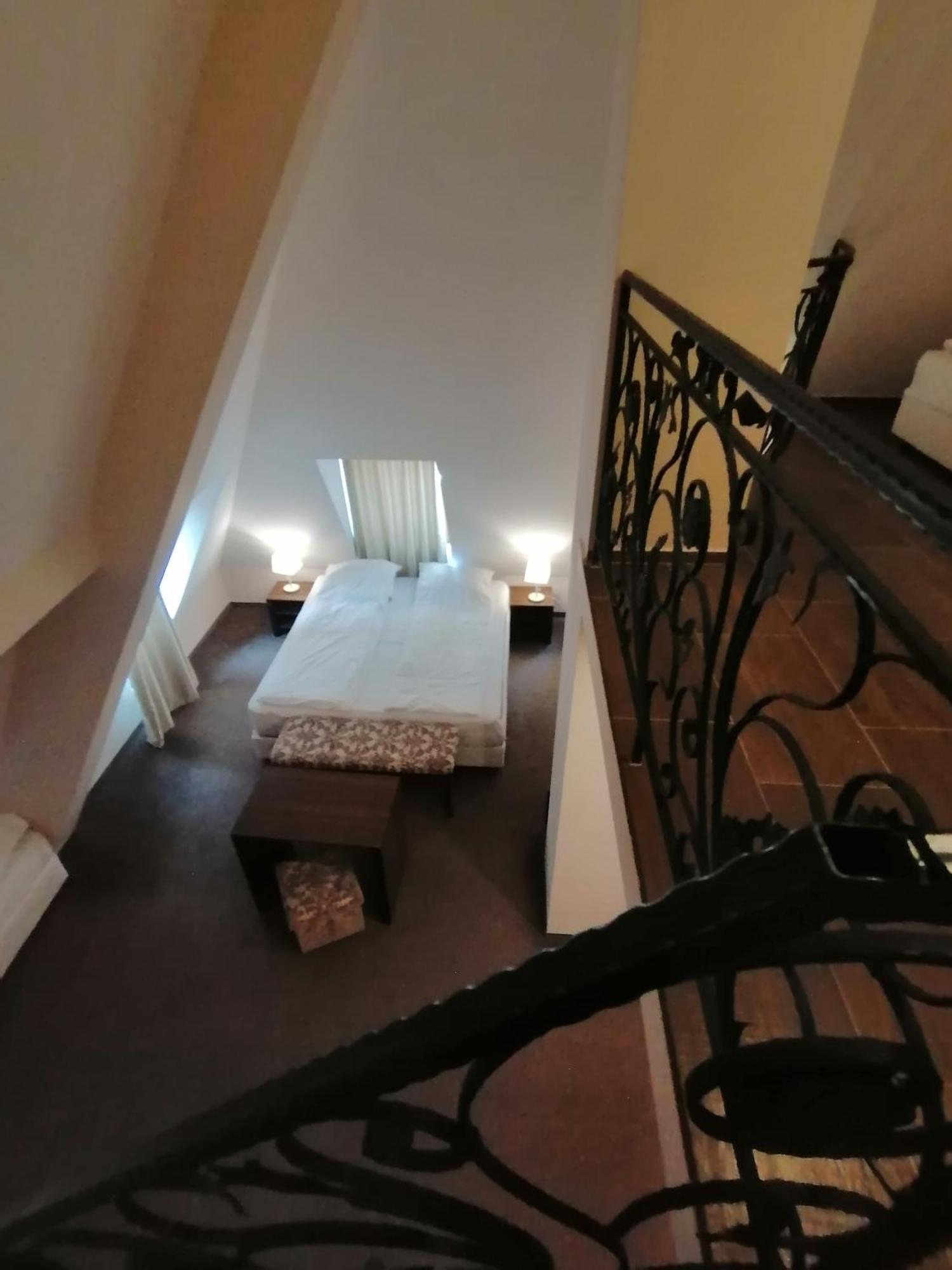Hotel Aristokrat ابزور المظهر الخارجي الصورة