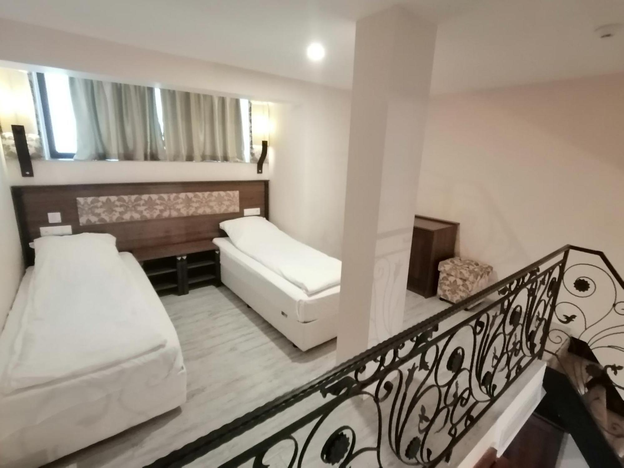 Hotel Aristokrat ابزور المظهر الخارجي الصورة