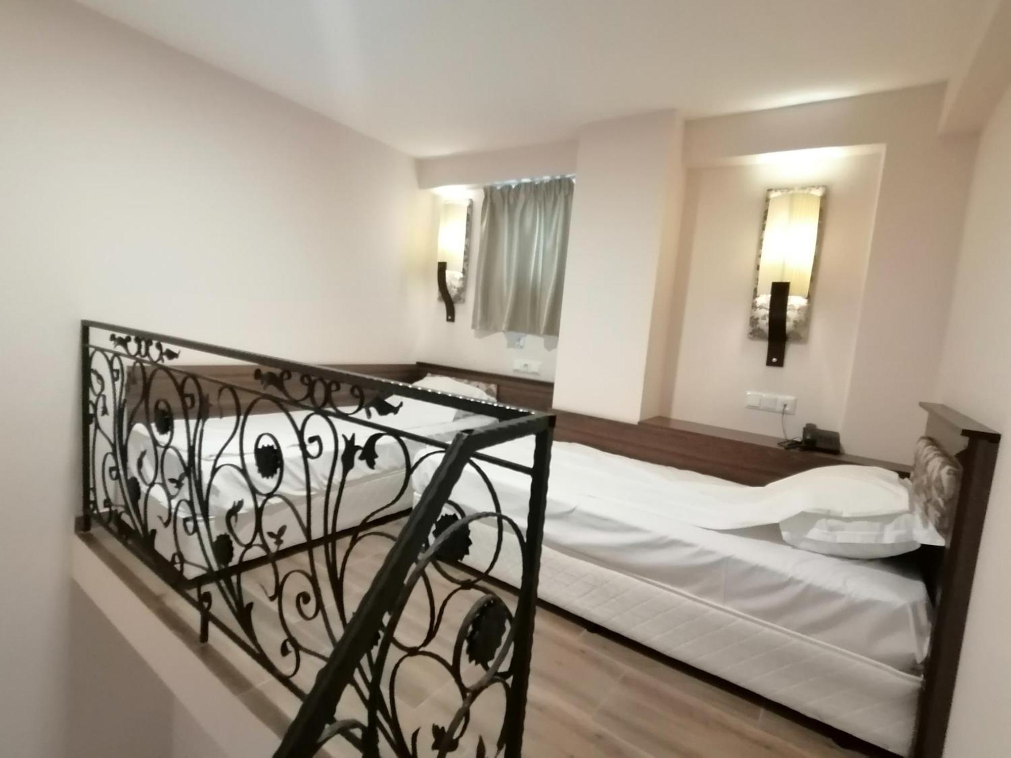 Hotel Aristokrat ابزور المظهر الخارجي الصورة