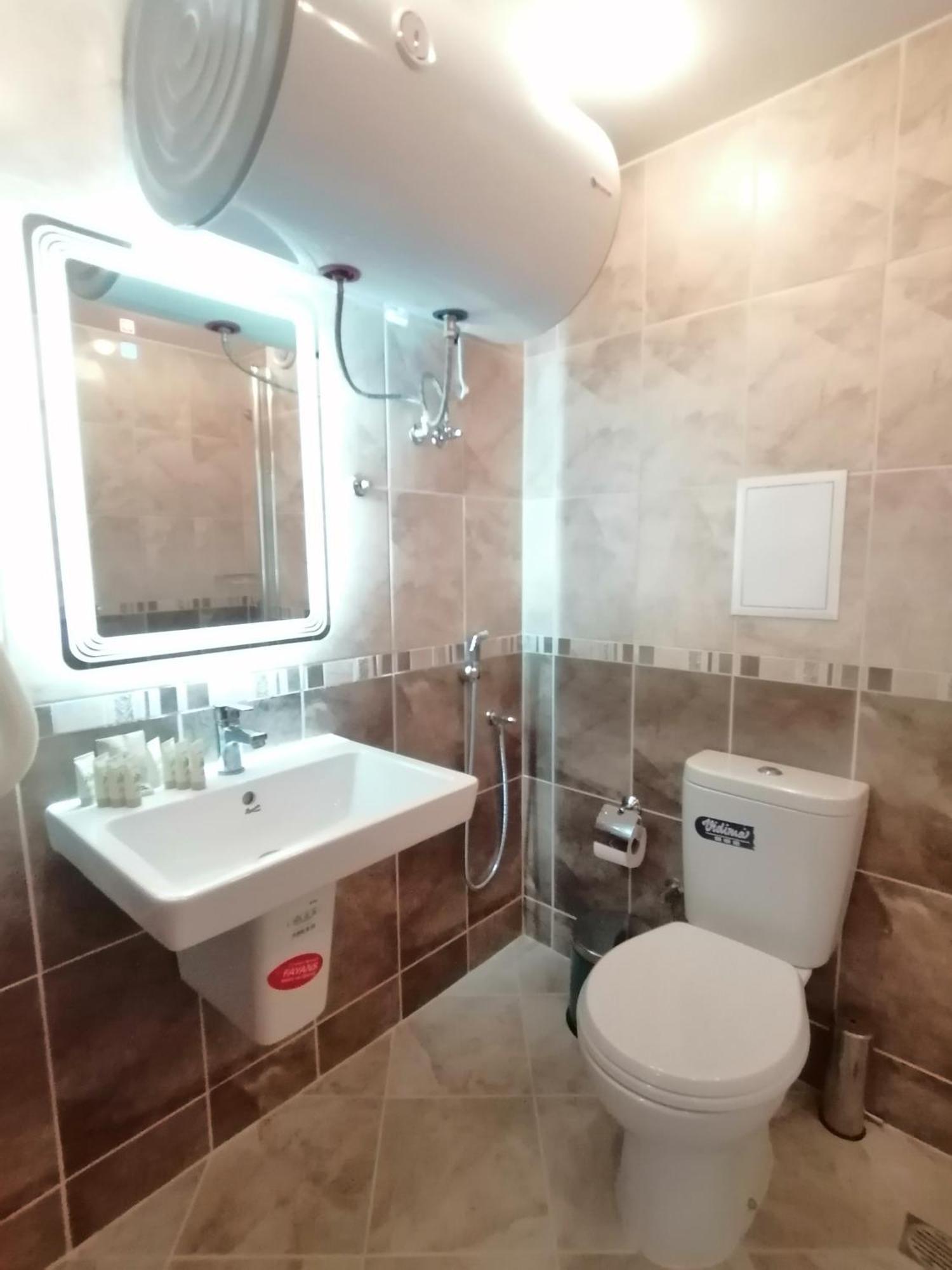 Hotel Aristokrat ابزور المظهر الخارجي الصورة