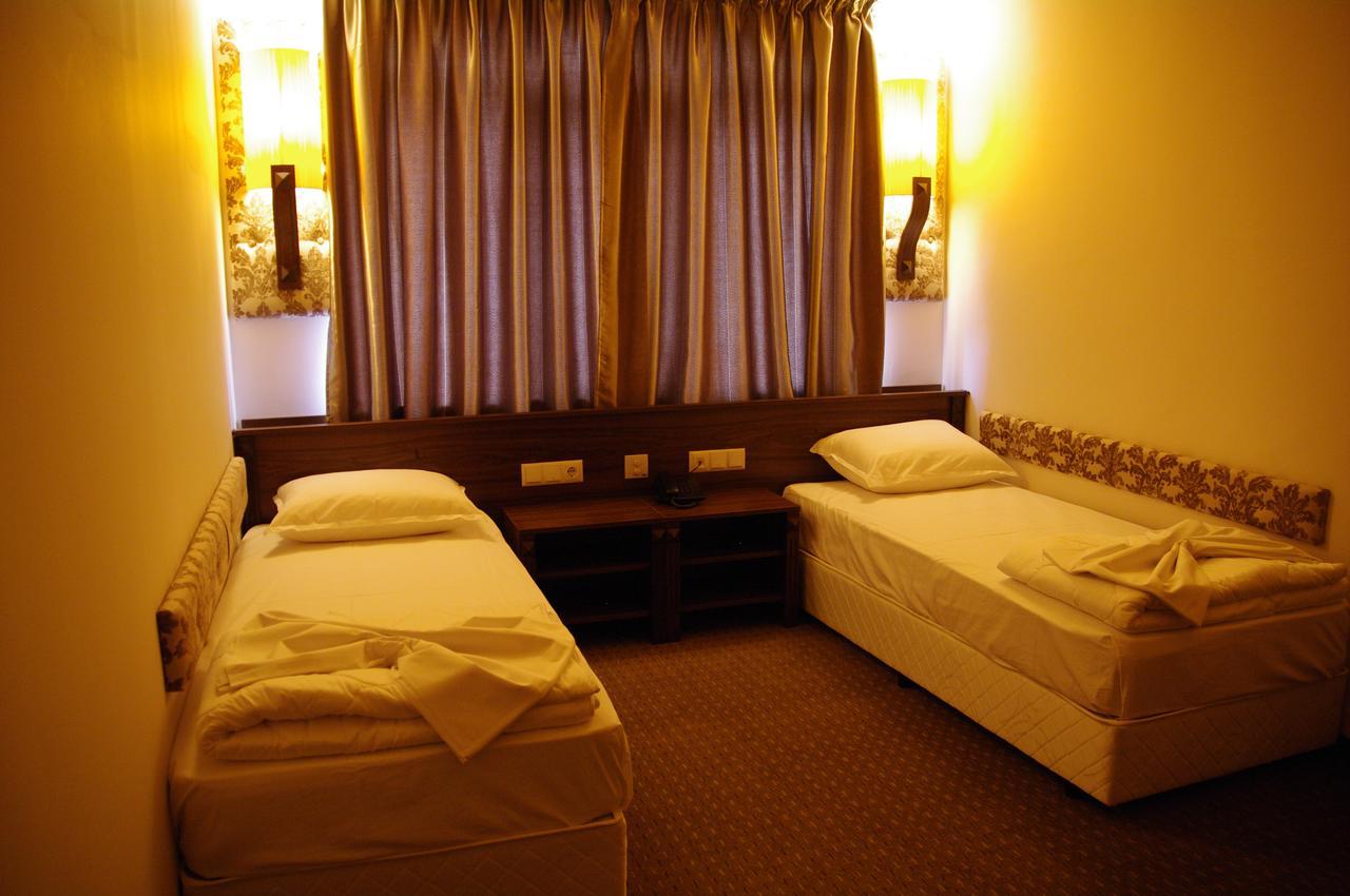 Hotel Aristokrat ابزور المظهر الخارجي الصورة