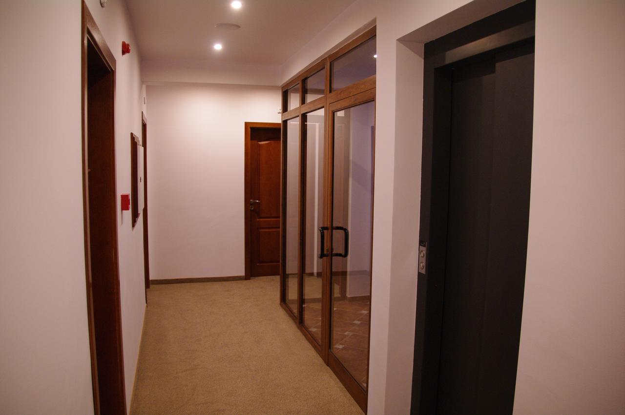 Hotel Aristokrat ابزور المظهر الخارجي الصورة