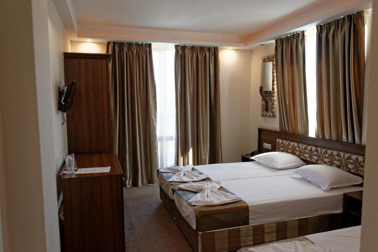 Hotel Aristokrat ابزور المظهر الخارجي الصورة