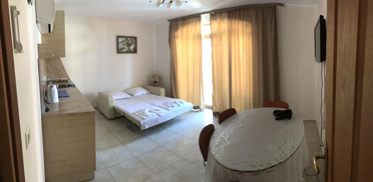 Hotel Aristokrat ابزور المظهر الخارجي الصورة
