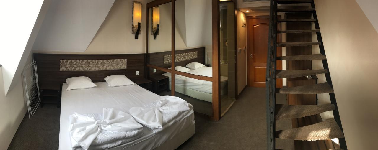 Hotel Aristokrat ابزور المظهر الخارجي الصورة